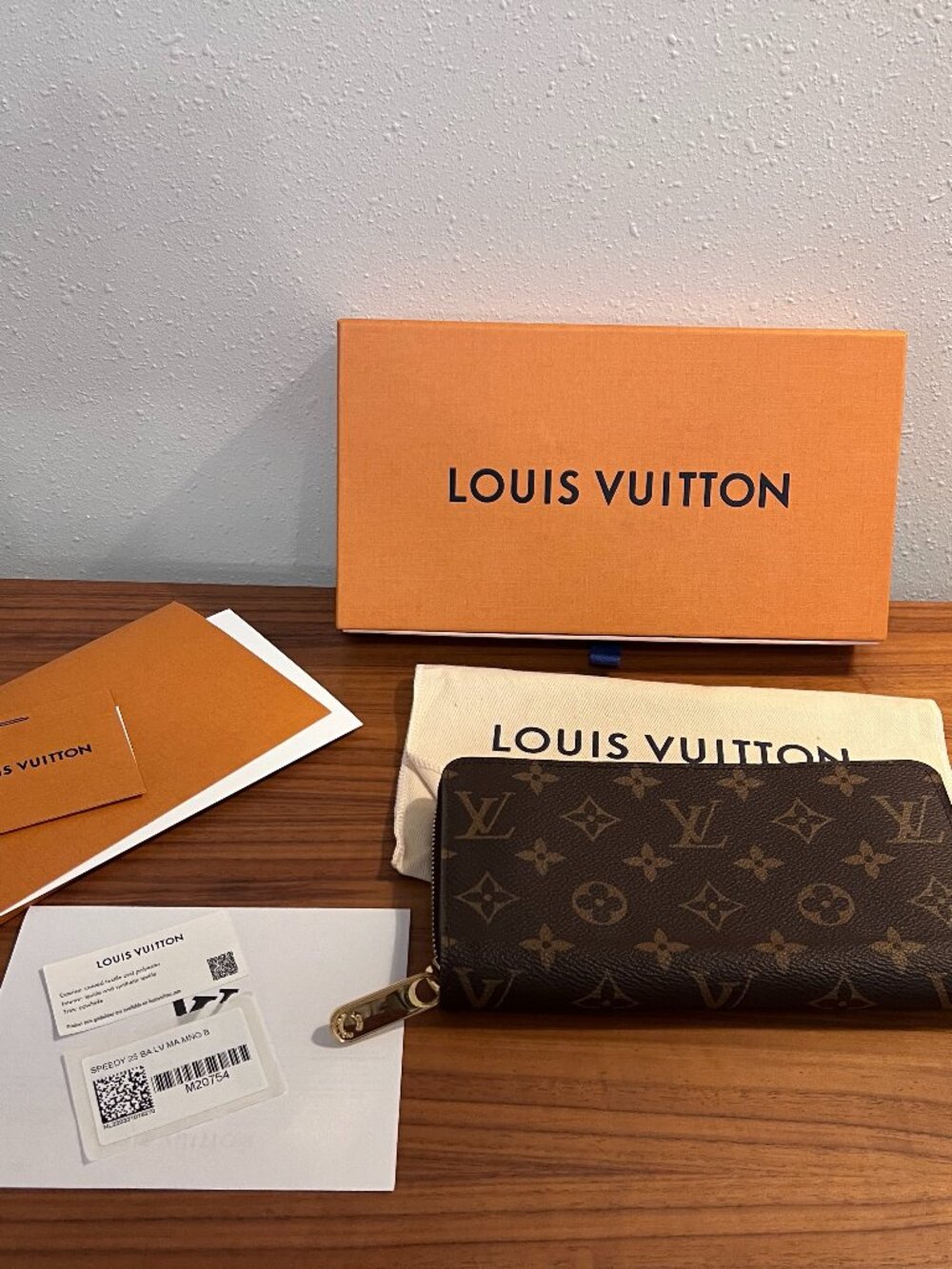 New In Box - Louis Vuitton Zippy Organizer Wallet Pristine Condition